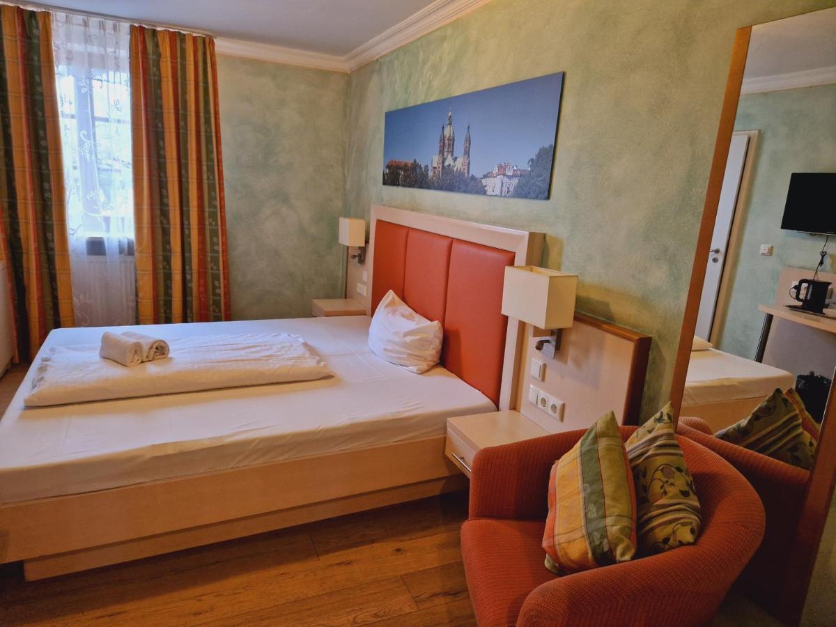 Landgasthof Deutsche Eiche 3* Munich